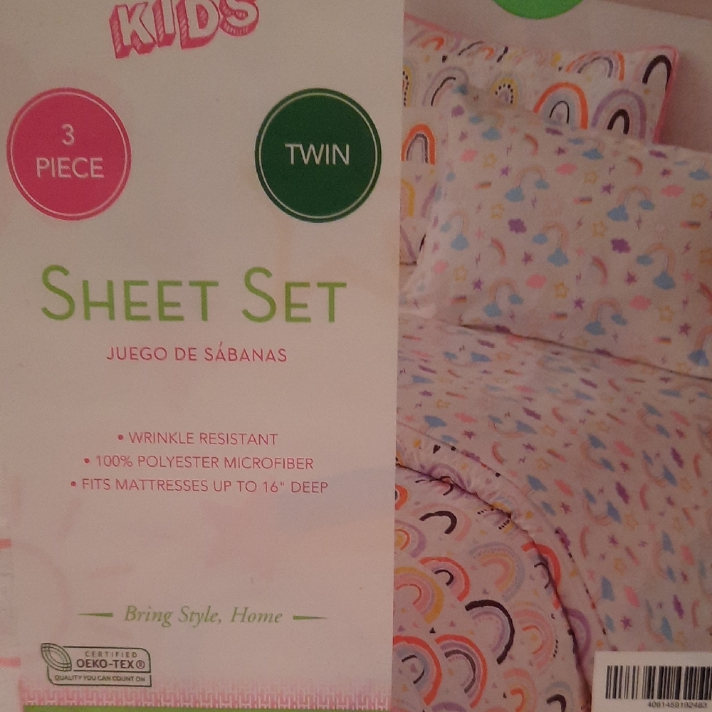 New Huntington Home Kids Twin Sheet Set with Rainbow and Star Patterns